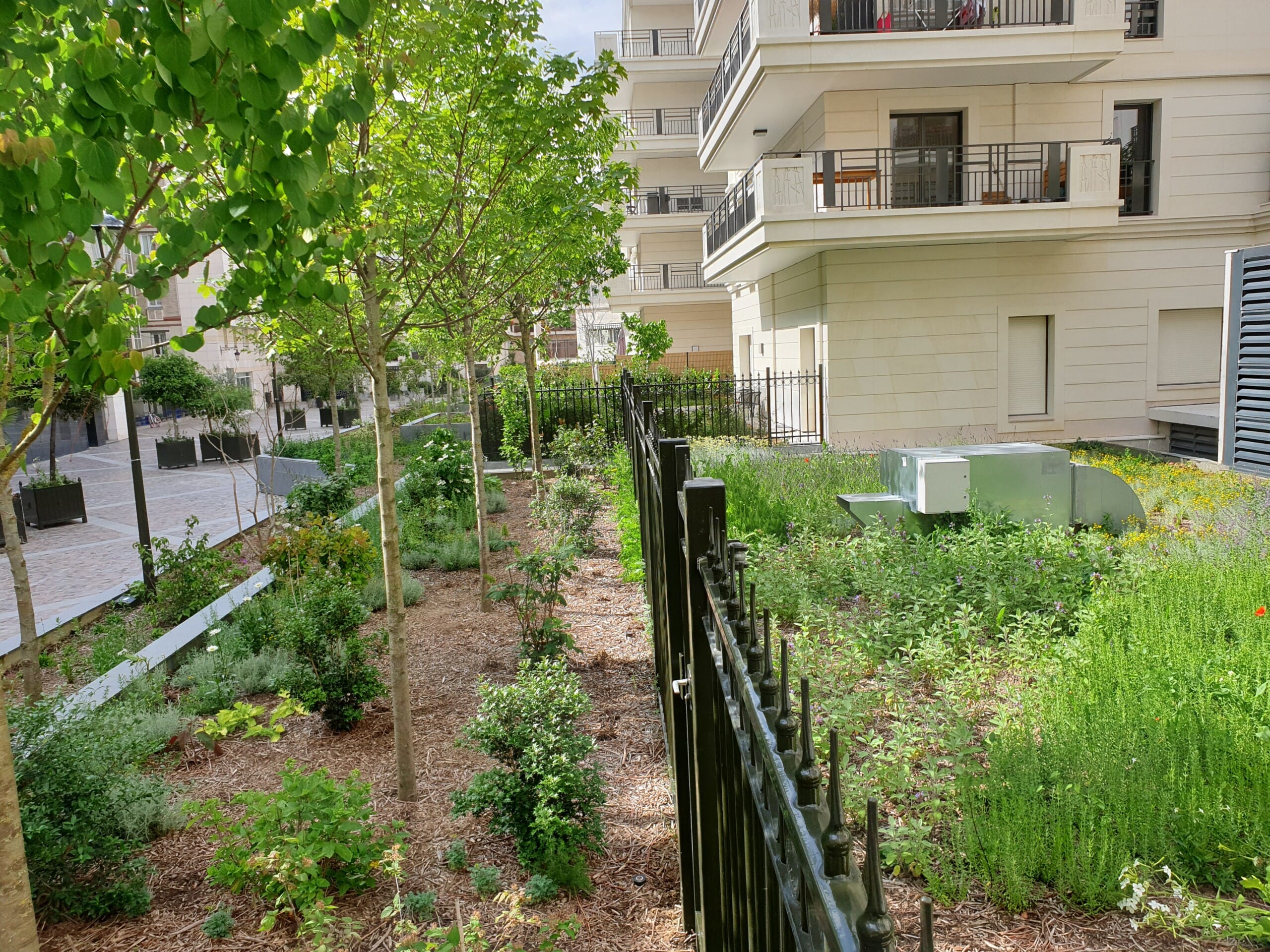 Levallois-Perret — Victor Hugo